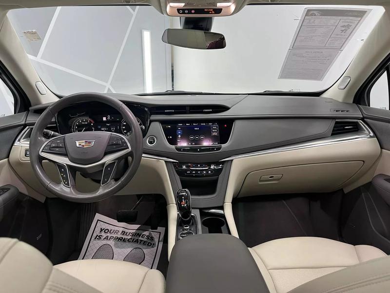 2020 Cadillac XT5 Premium Luxury Sport Utility 4D 49