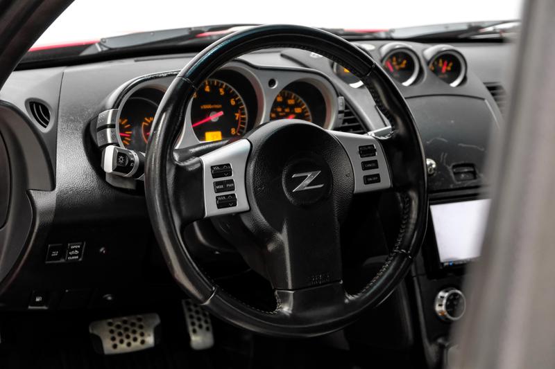 2006 Nissan 350Z Enthusiast Roadster 2D 12