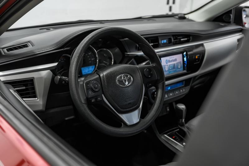 2016 Toyota Corolla LE Plus Sedan 4D 20