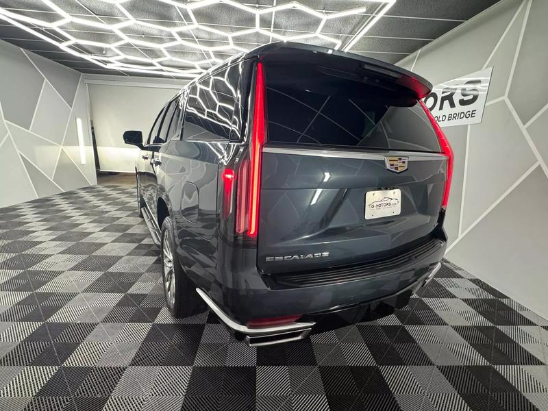 2021 Cadillac Escalade Premium Luxury Sport Utility 4D 6