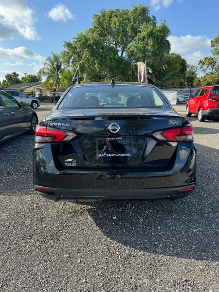 2021 Nissan Versa  - $15999