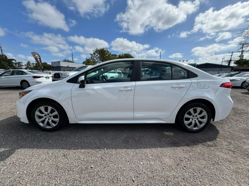 2022 Toyota Corolla  - $19900