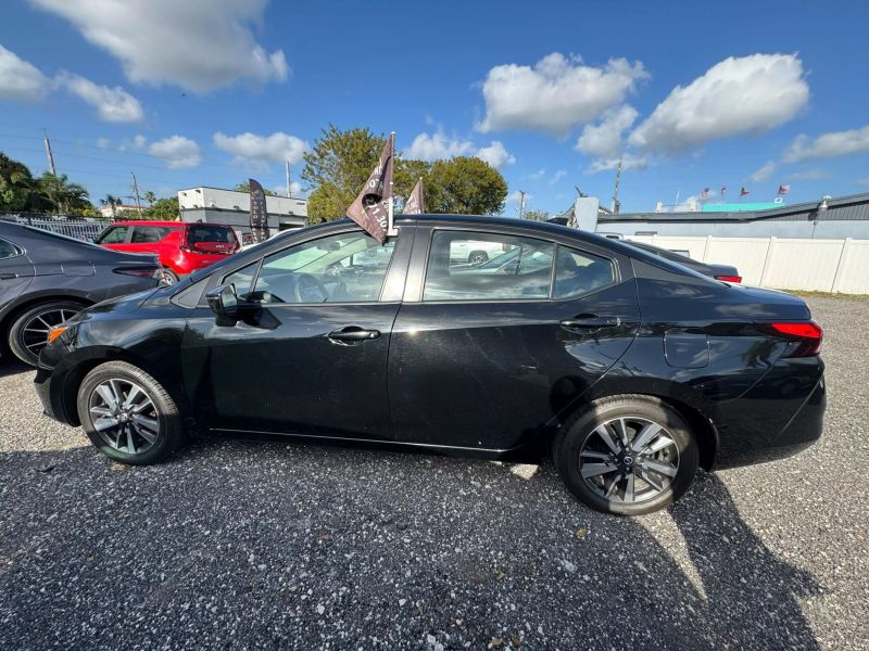 2021 Nissan Versa  - $15999