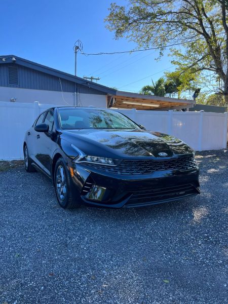 2021 Kia K5  - $17900