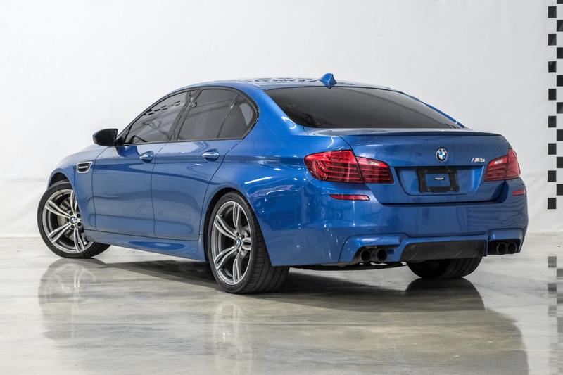 2014 BMW M5 Sedan 4D 9