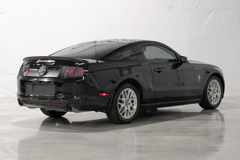 2014 Ford Mustang V6 Premium Coupe 2D 9