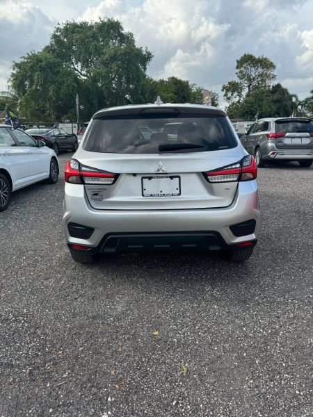 2021 Mitsubishi Outlander  - $17999
