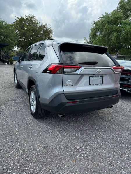 2021 Toyota RAV4  - $21999