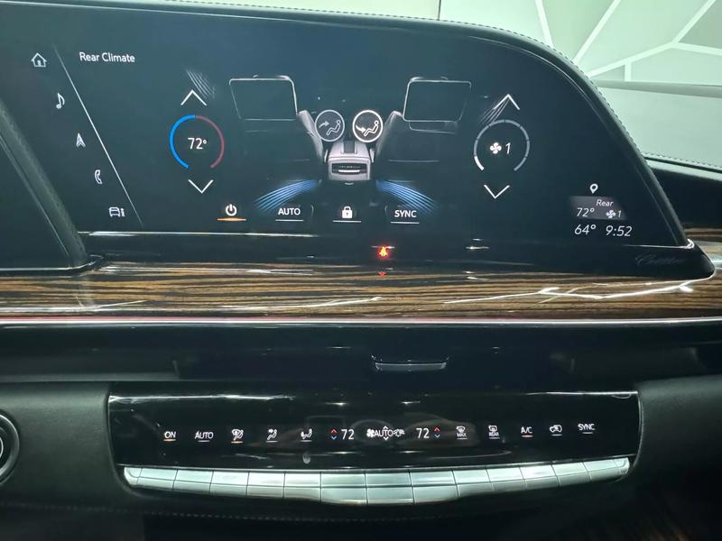 2021 Cadillac Escalade Premium Luxury Sport Utility 4D 38