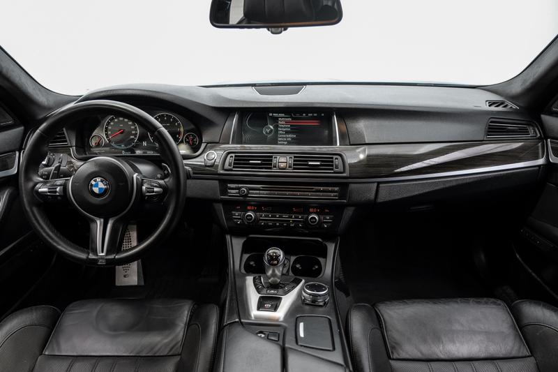 2014 BMW M5 Sedan 4D 16