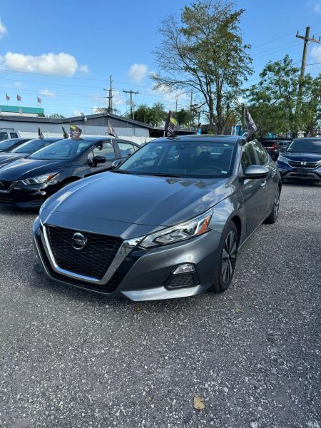 2022 Nissan Altima  - $20900