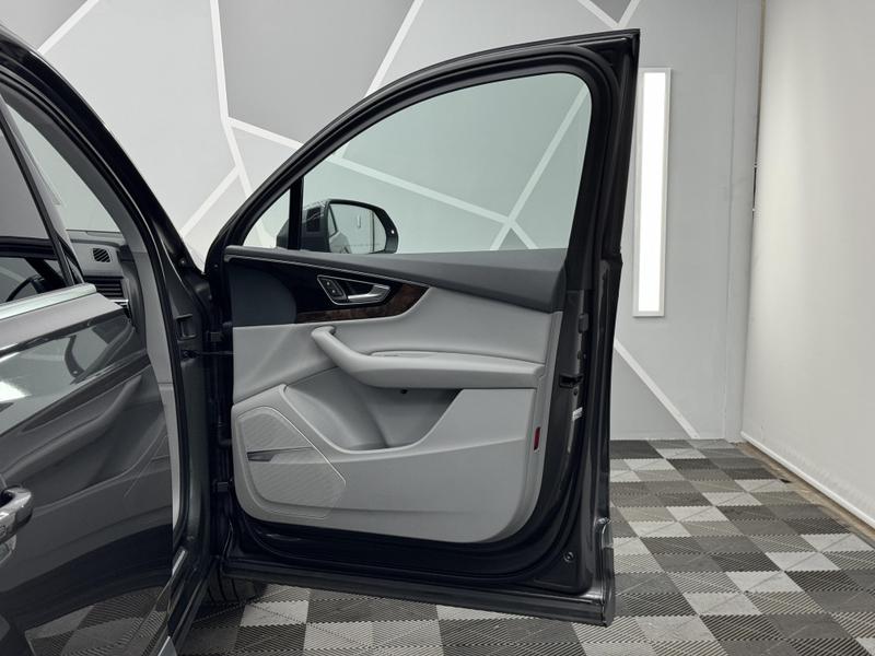 2018 Audi Q7 3.0T Premium Plus Sport Utility 4D 25