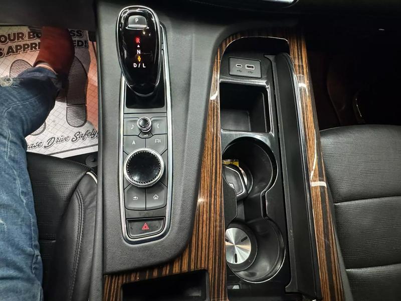 2021 Cadillac Escalade Premium Luxury Sport Utility 4D 40