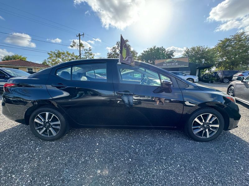 2021 Nissan Versa  - $15999
