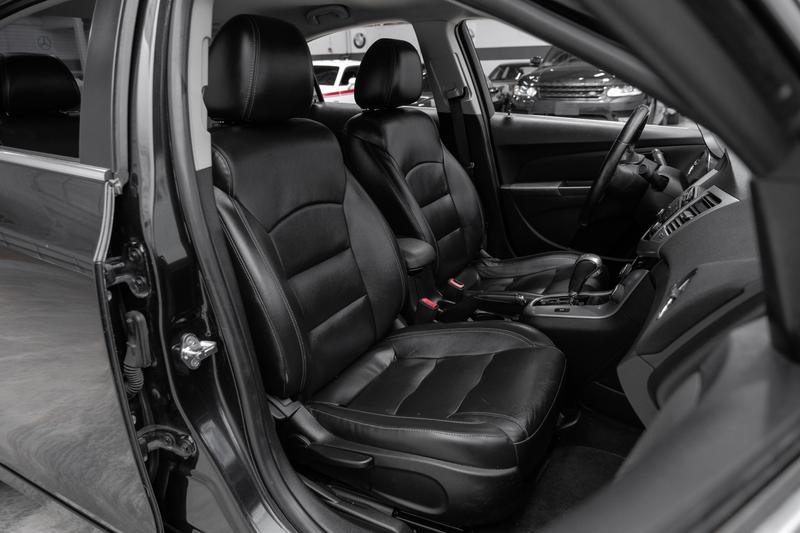 2016 Chevrolet Cruze Limited LTZ Sedan 4D 44