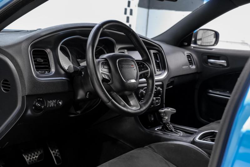 2015 Dodge Charger R/T Sedan 4D 21