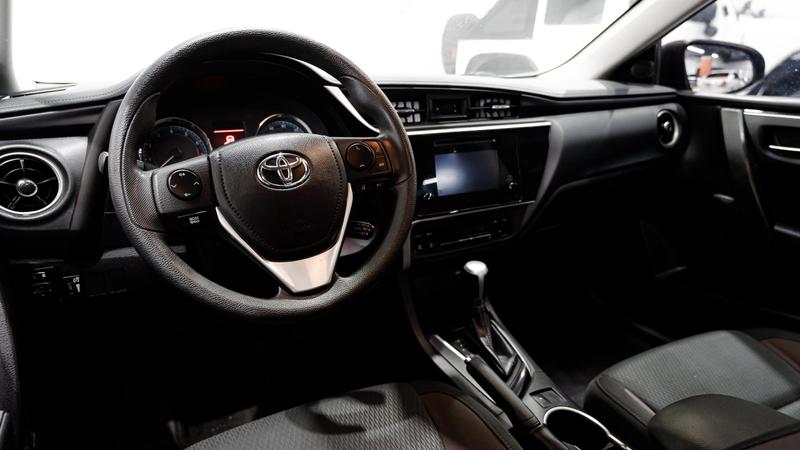 2019 Toyota Corolla LE Sedan 4D 26