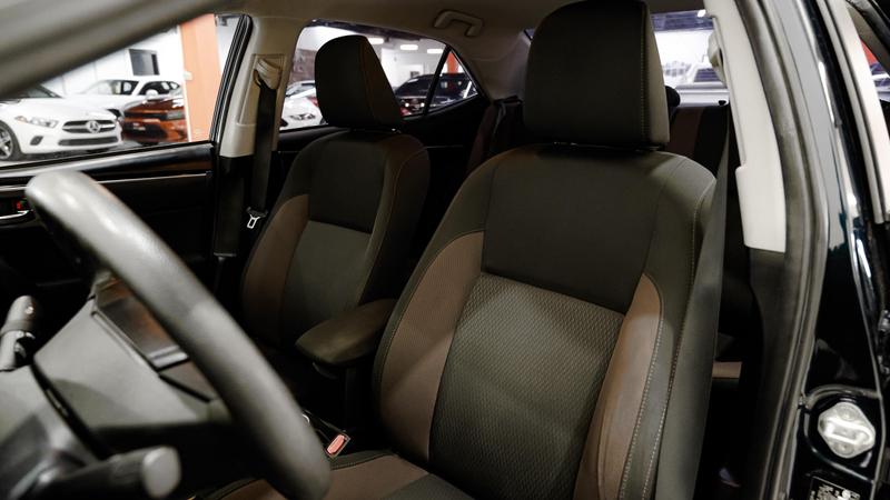 2019 Toyota Corolla LE Sedan 4D 24