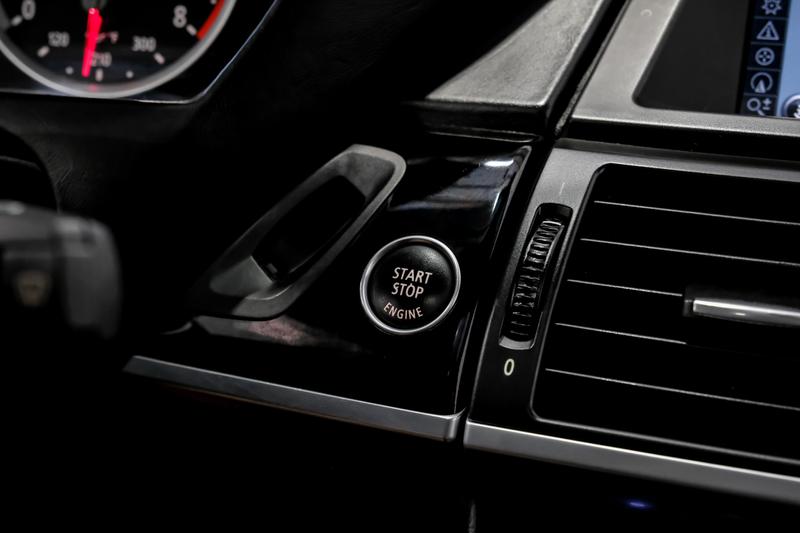 2012 BMW X5 M Sport Utility 4D 23