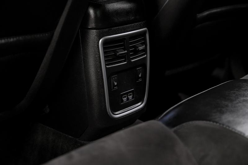 2015 Dodge Charger R/T Sedan 4D 45