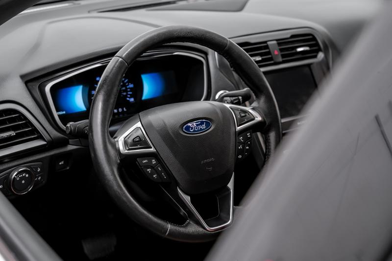 2019 Ford Fusion Titanium Hybrid Sedan 4D 26