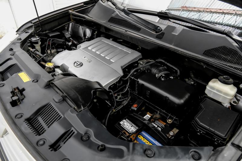 2011 Toyota Highlander SE Sport Utility 4D 43