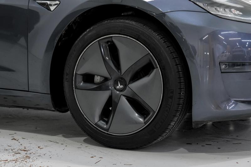 2019 Tesla Model 3 Mid Range Sedan 4D 49