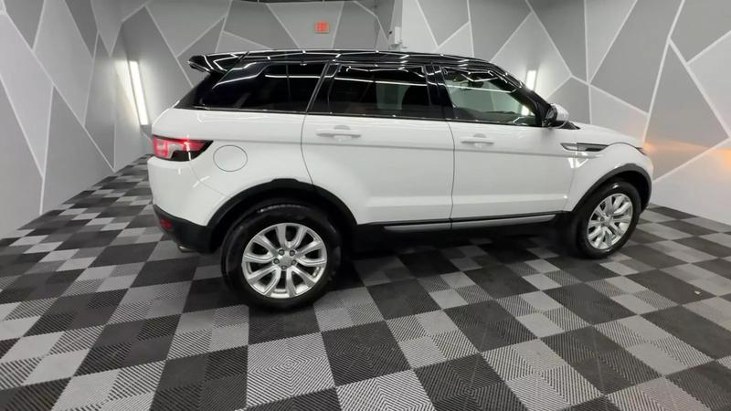 2015 Land Rover Range Rover Evoque Pure Sport Utility 4D 13