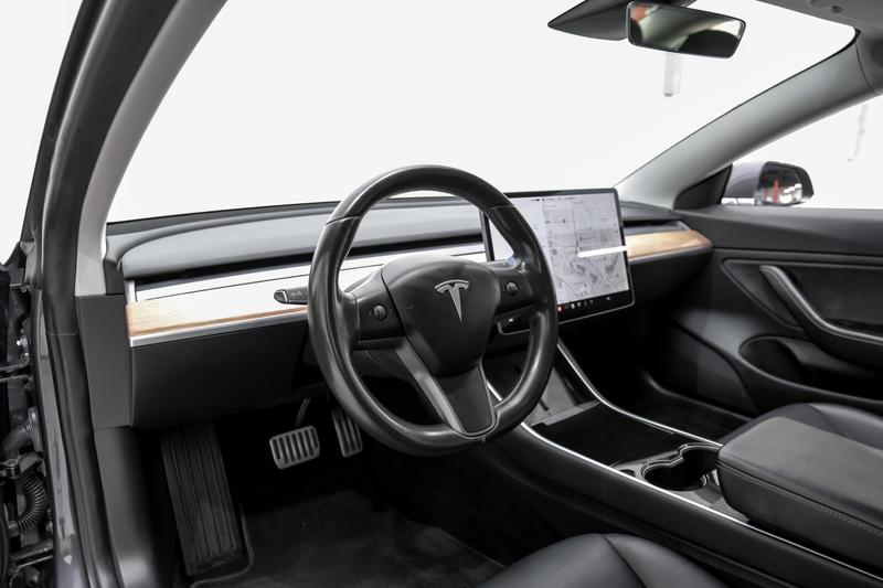 2019 Tesla Model 3 Mid Range Sedan 4D 3