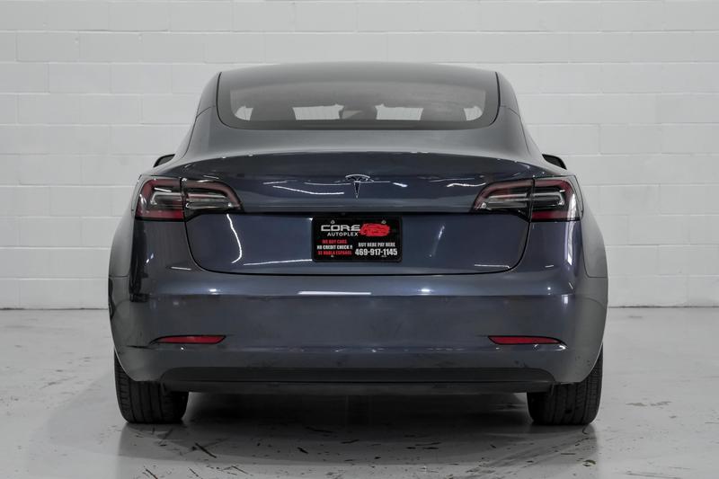 2019 Tesla Model 3 Mid Range Sedan 4D 11