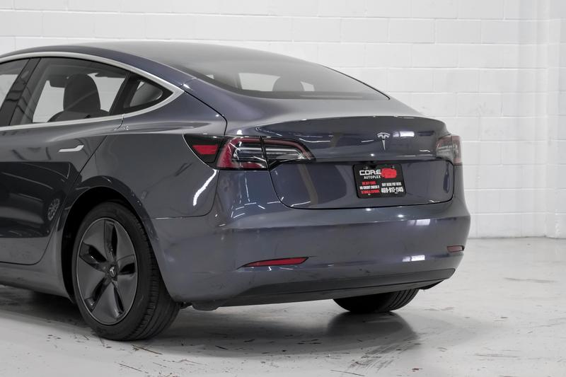 2019 Tesla Model 3 Mid Range Sedan 4D 14