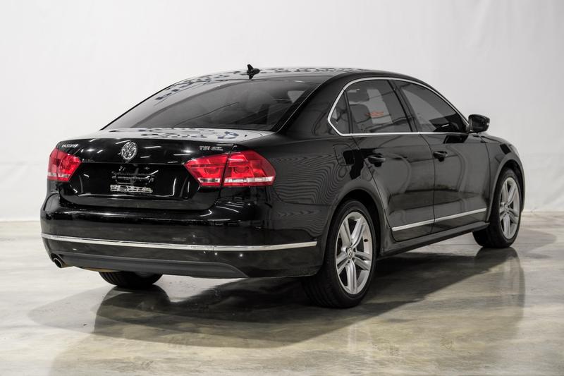 2015 Volkswagen Passat 1.8T SEL Premium Sedan 4D 6