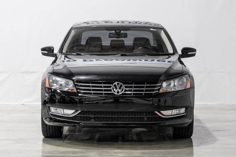 2015 Volkswagen Passat 1.8T SEL Premium Sedan 4D 3