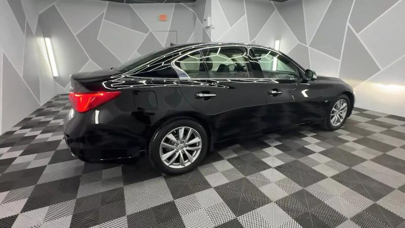 2014 INFINITI Q50 3.7 Sedan 4D 11