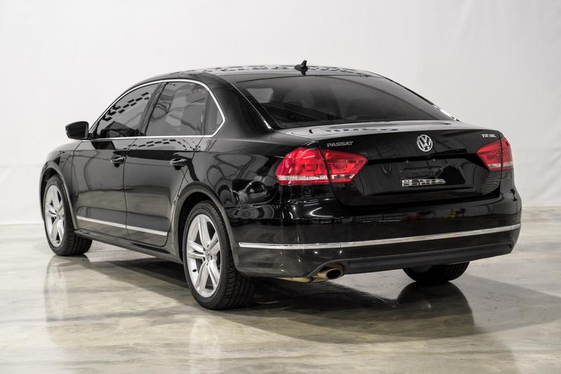 2015 Volkswagen Passat 1.8T SEL Premium Sedan 4D 8