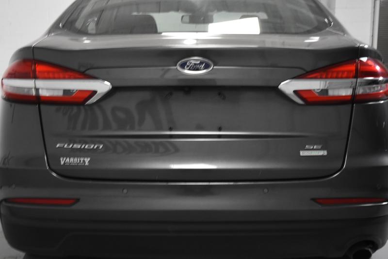 2020 Ford Fusion SE Sedan 4D 8