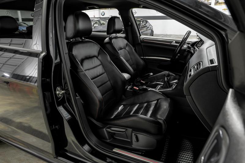 2018 Volkswagen Golf GTI SE Hatchback Sedan 4D 40