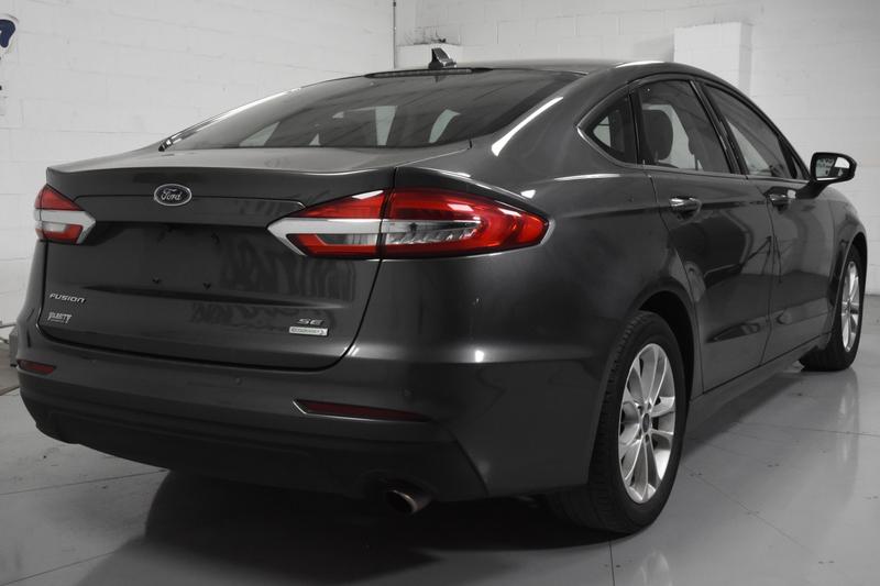 2020 Ford Fusion SE Sedan 4D 5