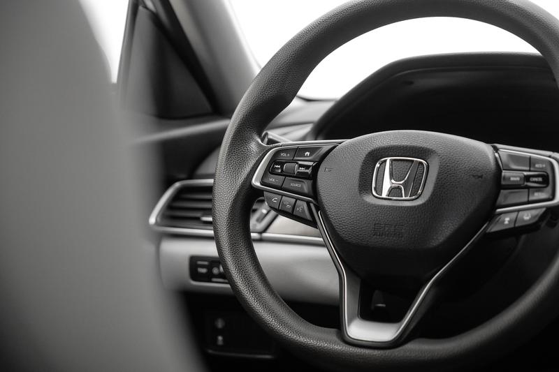2018 Honda Accord LX Sedan 4D 26
