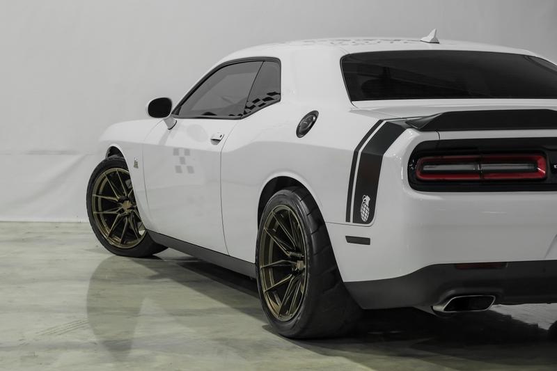 2015 Dodge Challenger R/T Scat Pack Coupe 2D 14