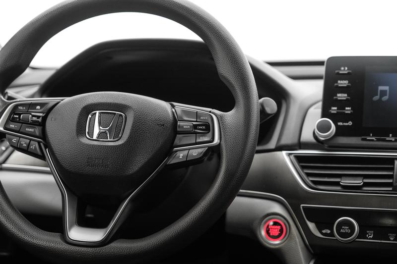 2018 Honda Accord LX Sedan 4D 27