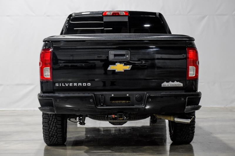 2016 Chevrolet Silverado 1500 Crew Cab High Country Pickup 4D 5 3/4 ft 9