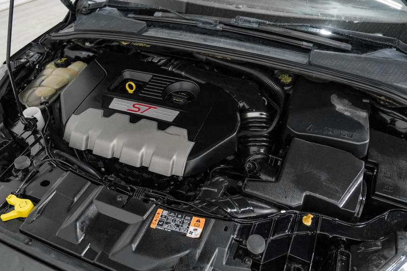 2016 Ford Focus ST Hatchback 4D 47