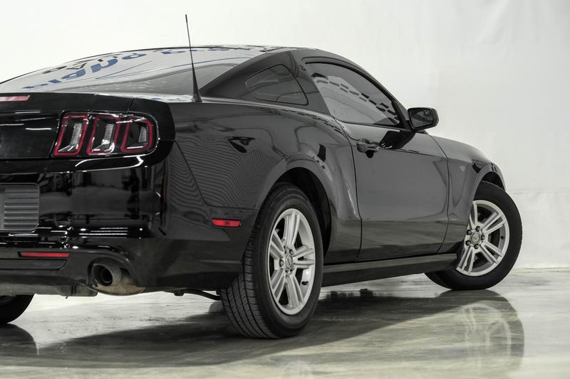 2014 Ford Mustang V6 Coupe 2D 10