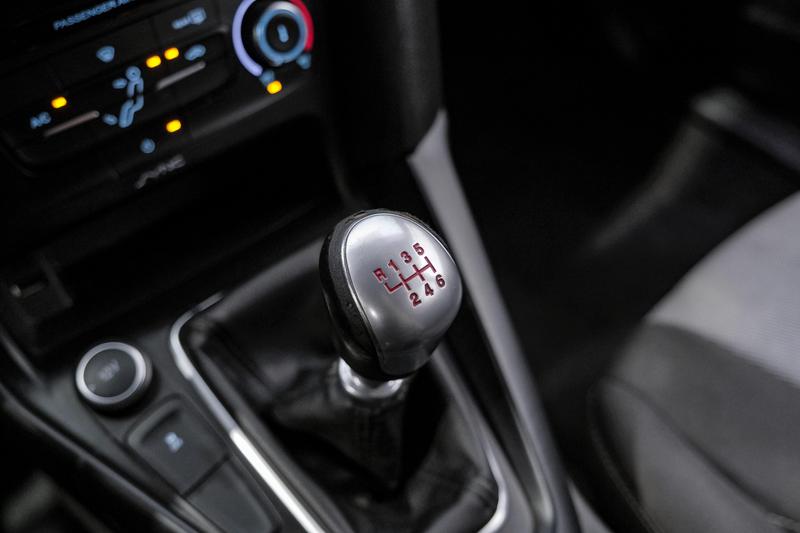 2016 Ford Focus ST Hatchback 4D 25