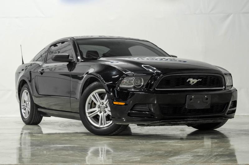 2014 Ford Mustang V6 Coupe 2D 4