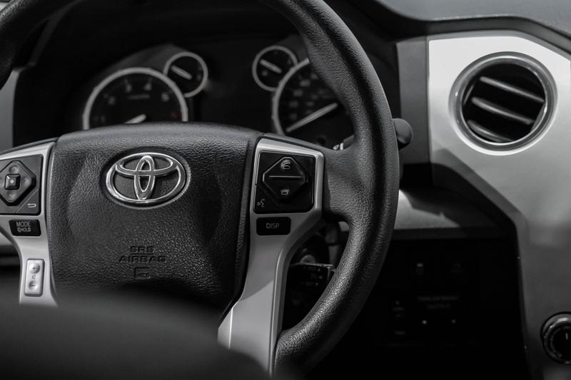 2016 Toyota Tundra CrewMax SR5 Pickup 4D 5 1/2 ft 20