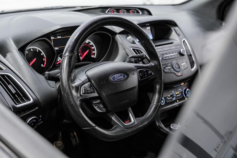 2016 Ford Focus ST Hatchback 4D 15