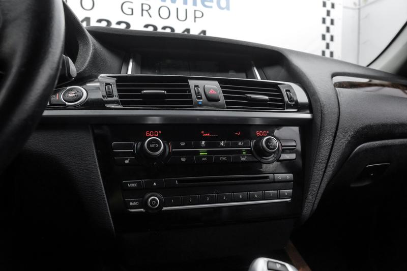 2015 BMW X3 sDrive28i Sport Utility 4D 29