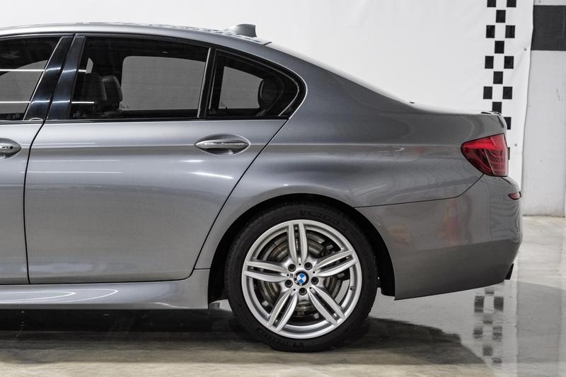 2016 BMW 5 Series 535i Sedan 4D 11